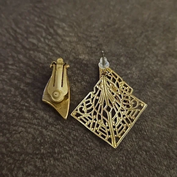 VTG BUTLER Mismatched Filigree Geometric Enamel Earrings - Picture 5 of 6